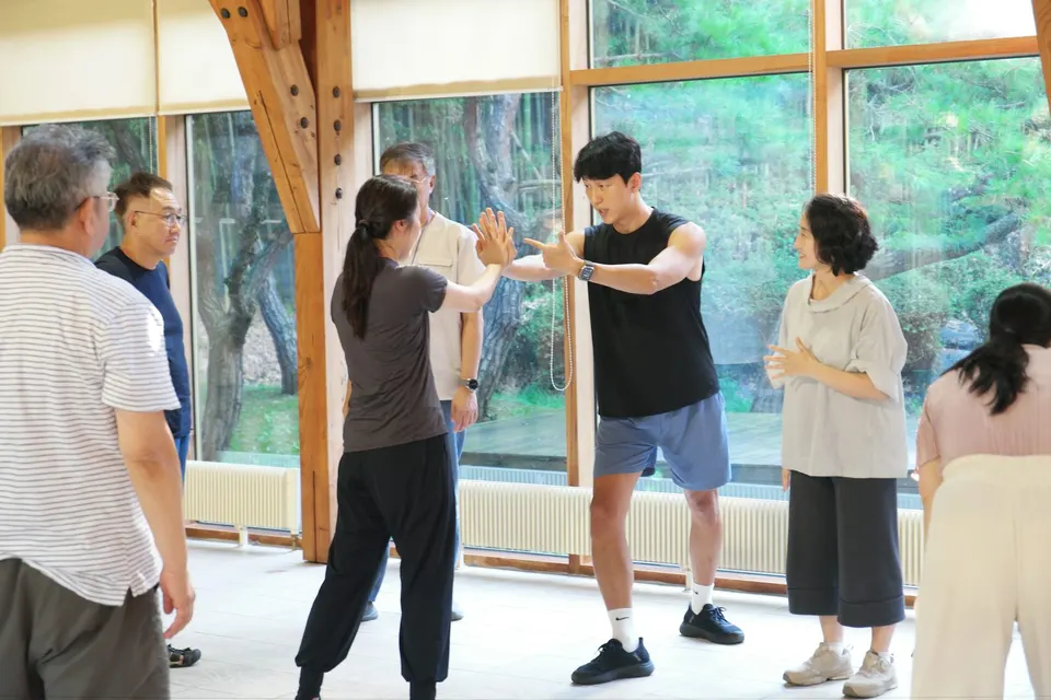 스피치 강사이자 아이키도 유단자 이민호 선생님의 고유감각 특강 <아이키도> 체험이 있었습니다
