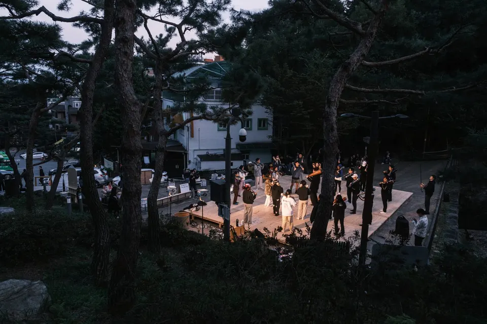 놀이와 예술이 맞닿는 경계 풍류와 연희가 어우러지는 자리가 주제였습니다