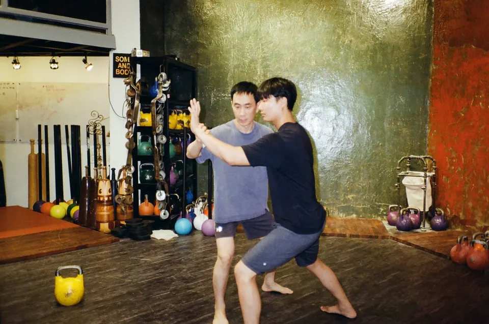 김주환 교수님이 힘의집에 오시기 시작했습니다