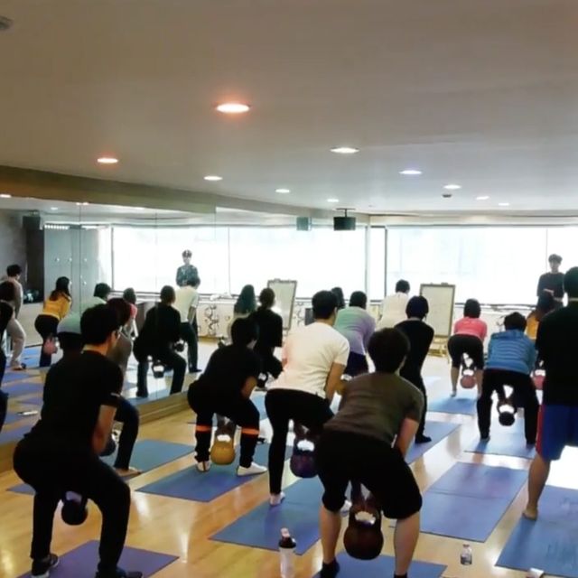 한얼, 방덕 소마앤바디 워크샵 케틀벨 스윙을 교육하다.
