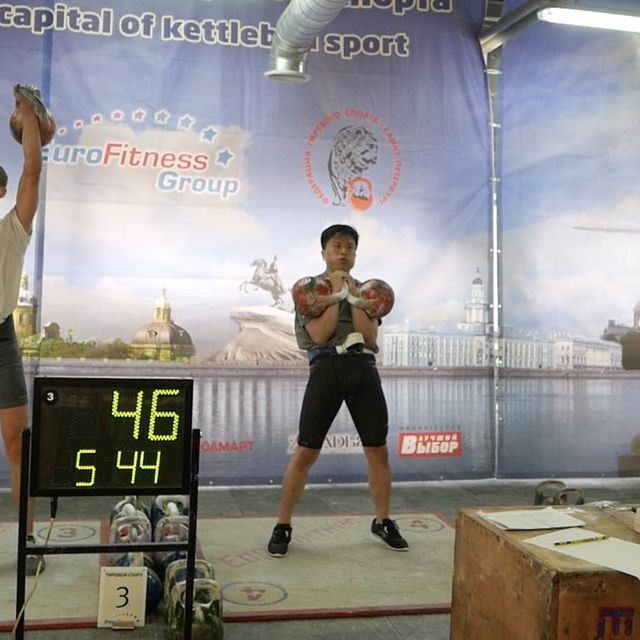 한얼 WAKSC 바이애슬론 32kg 더블 저크 경기에 출전하다 — 프로 MS 랭크 획득