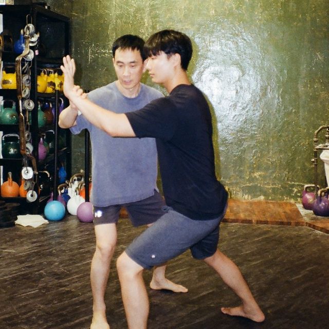 김주환 교수님이 힘의집에 오시다.