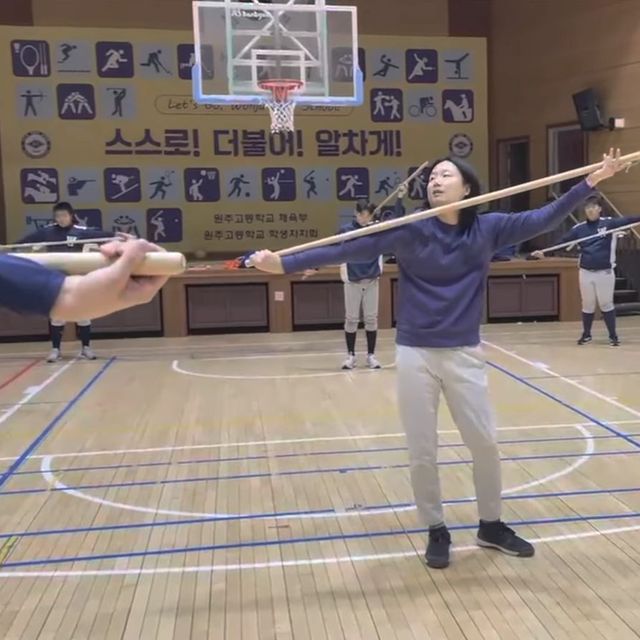 스태프를 통한 알아차림 훈련이 함께 병행되었습니다