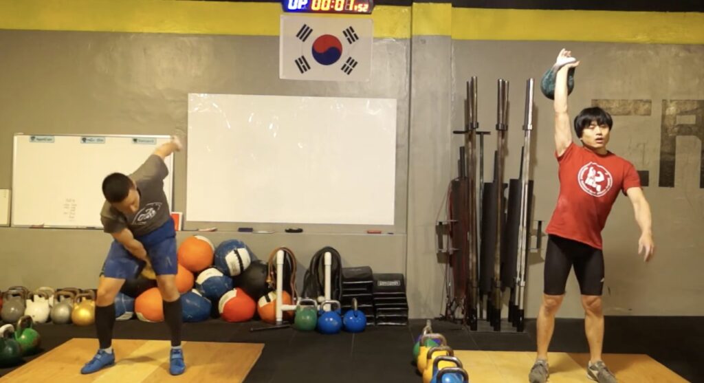24kg 바이애슬론 스내치 경기에 출전했습니다.
