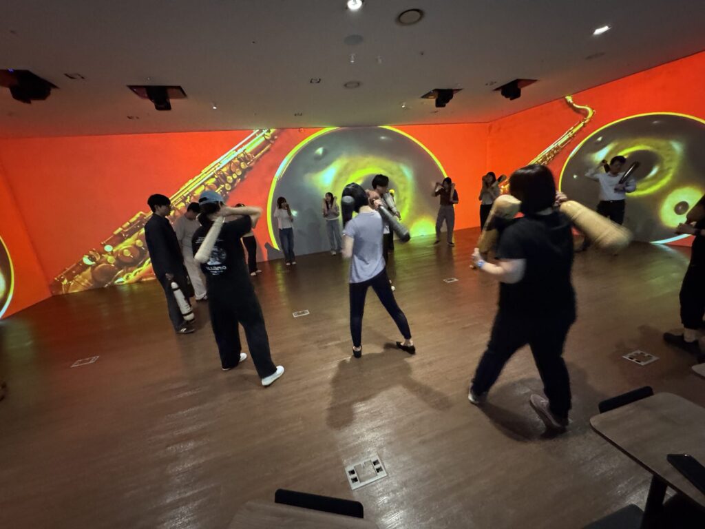 연세대 도서관에서 고대 철학자들이 운동하고 대화를 나누던 짐나지움을 다시 구현 했습니다